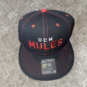 NWT Men's Nike Baseball Hat - Central Missouri Mules -- Adjustable